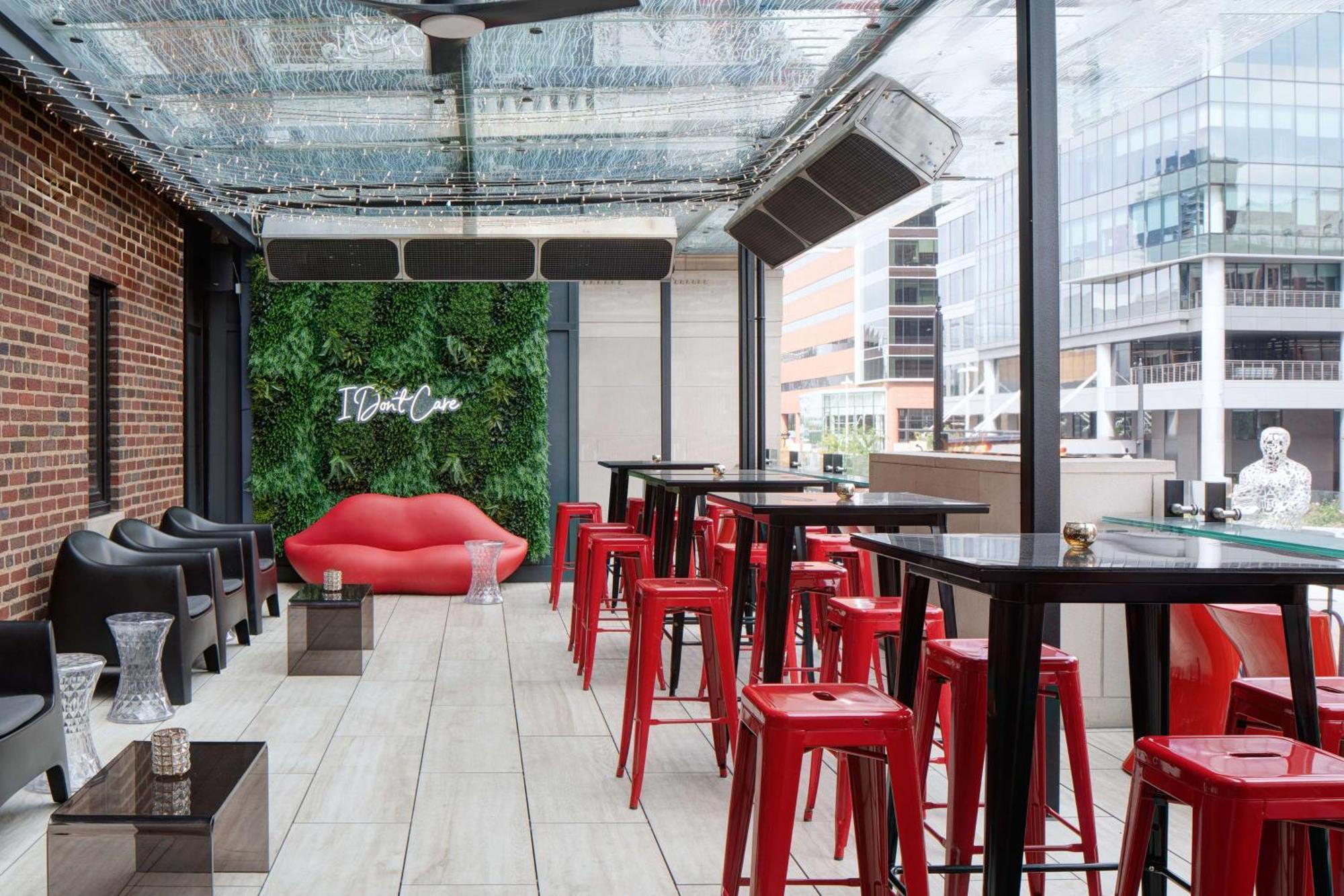 Amway Grand Plaza Hotel, Curio Collection By Hilton Hotel 4*