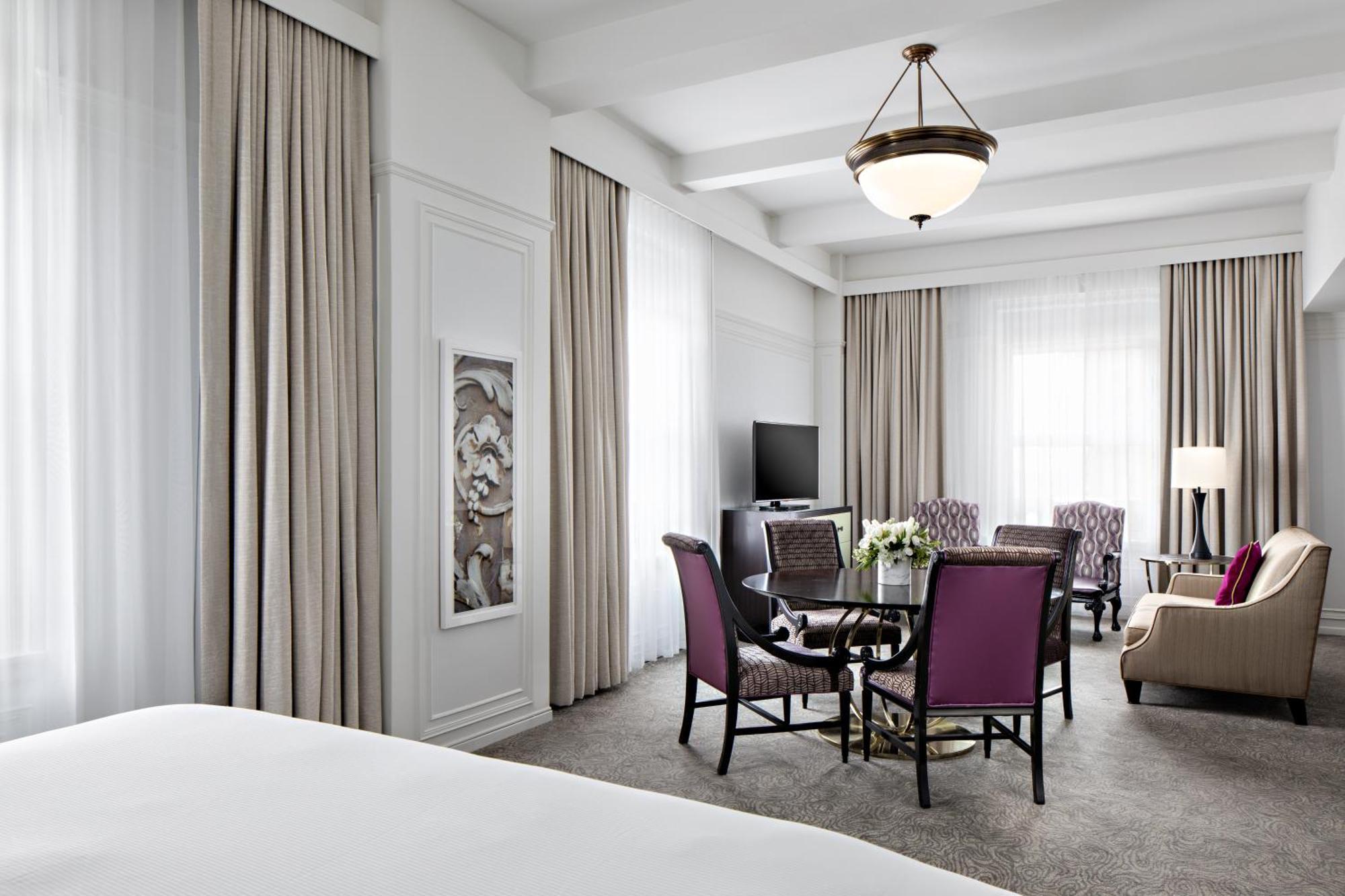 Amway Grand Plaza Hotel, Curio Collection By Hilton Hotel Grand Rapids