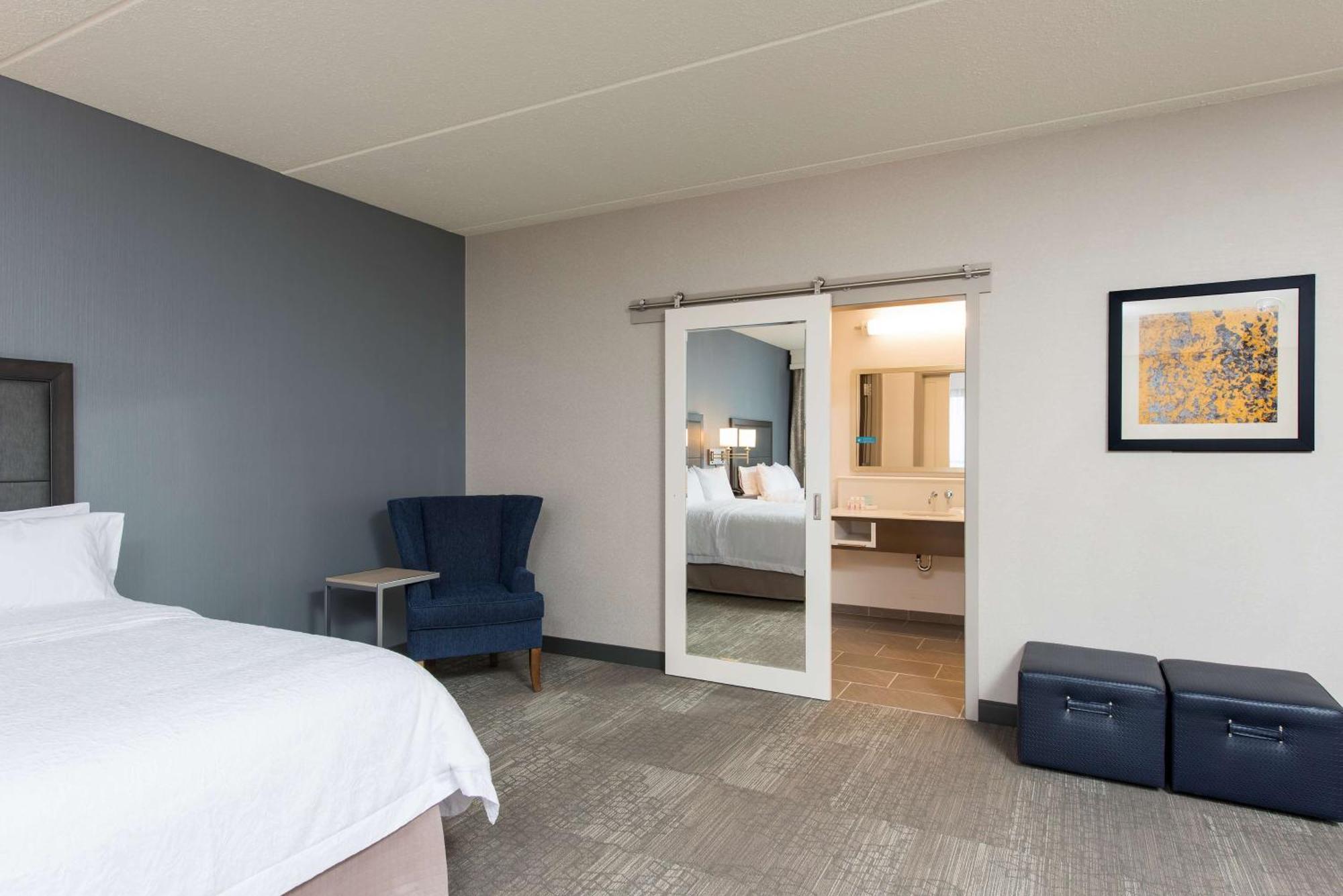 Hotel Hampton & Downtown Grand Rapids