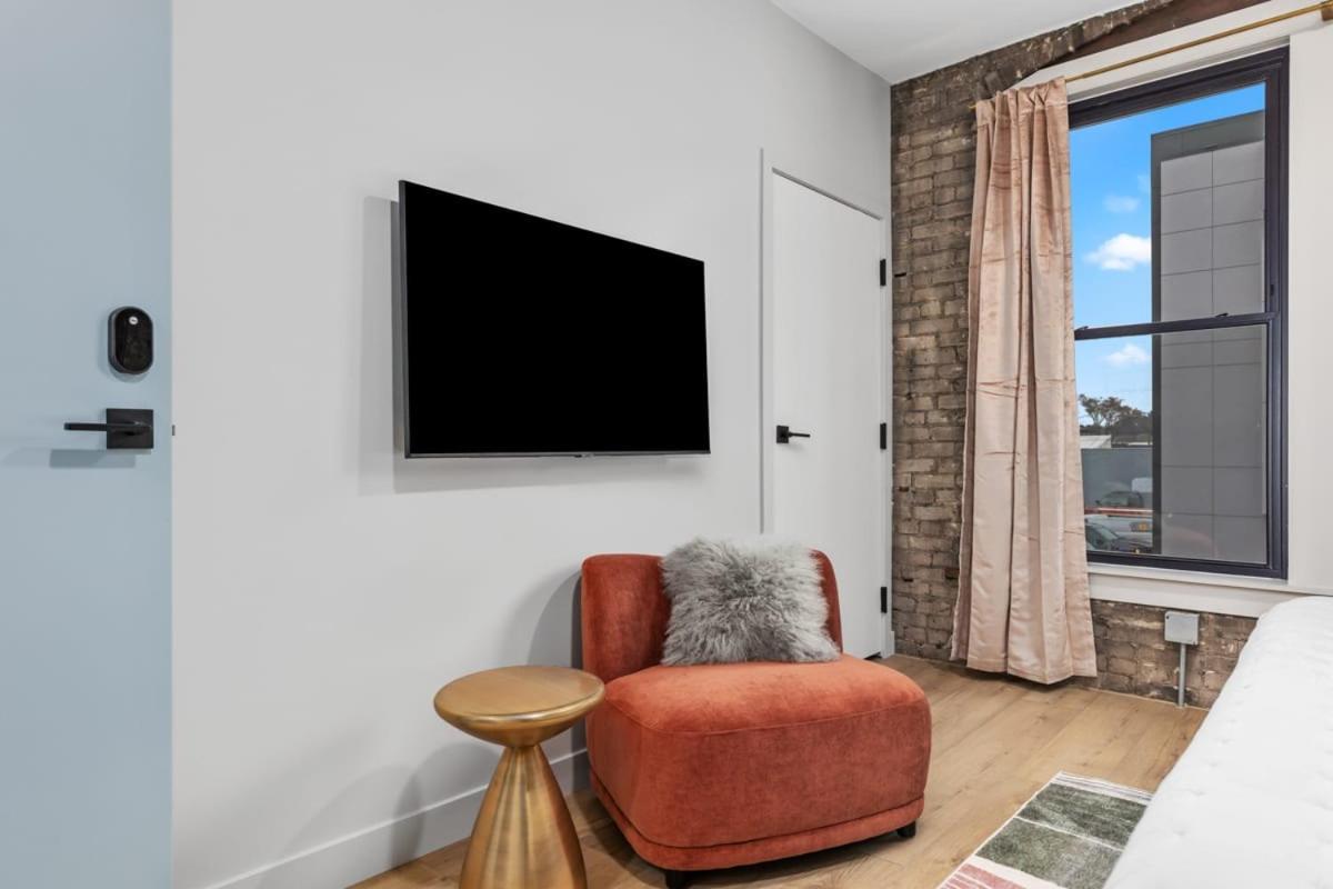 Bluejay Apartment *