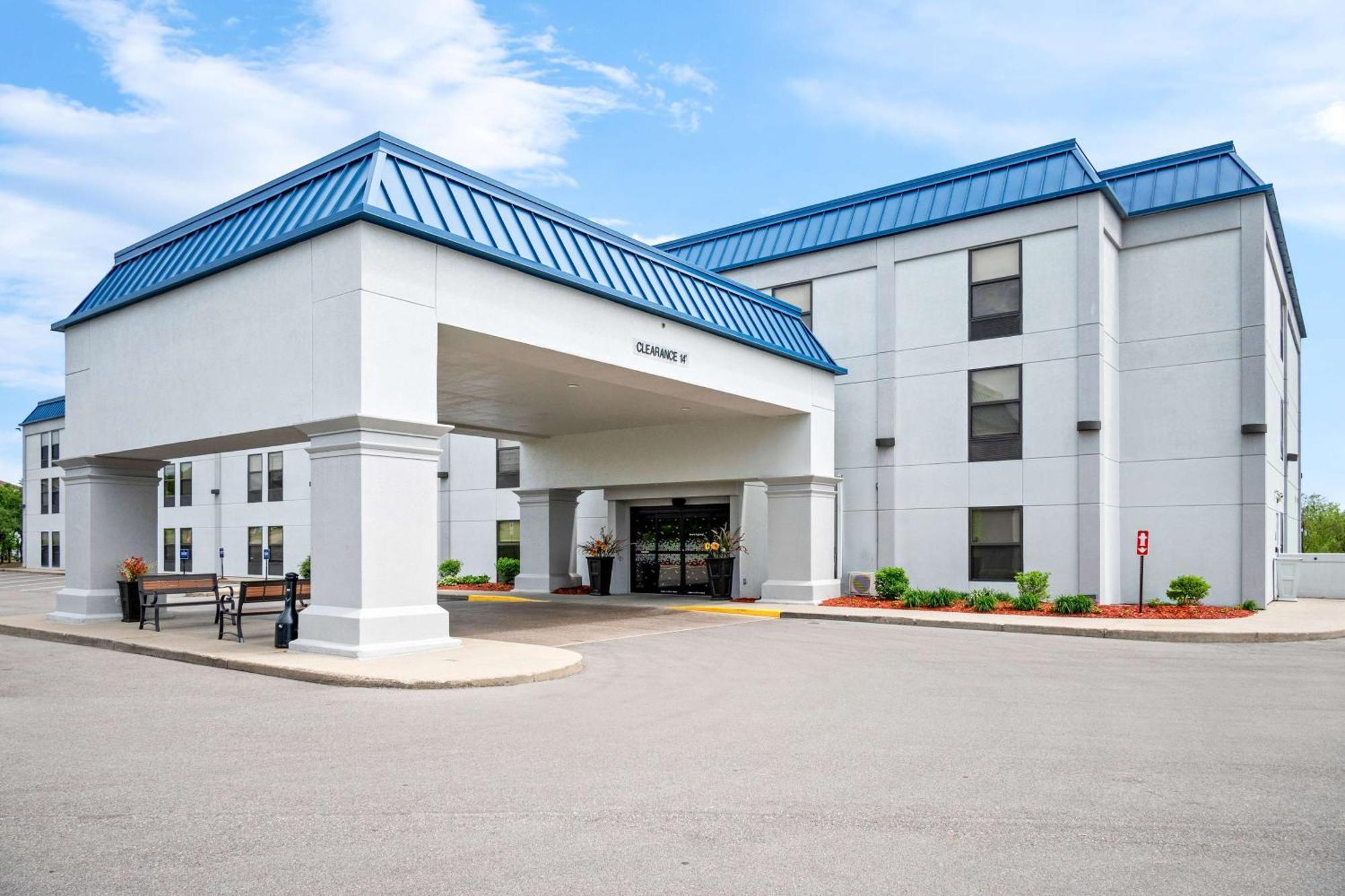 Hotel Hampton Grand Rapids/north