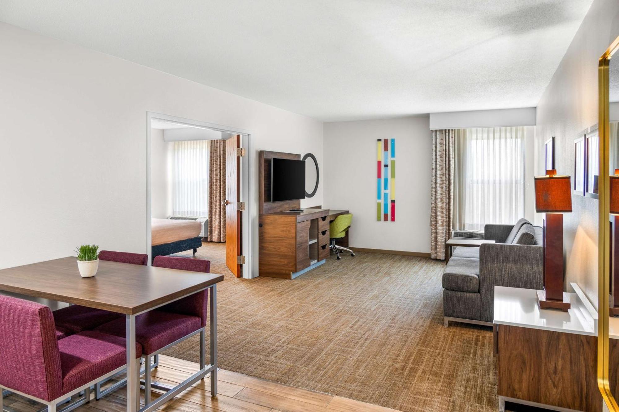 Hampton Grand Rapids/north Hotel 3*