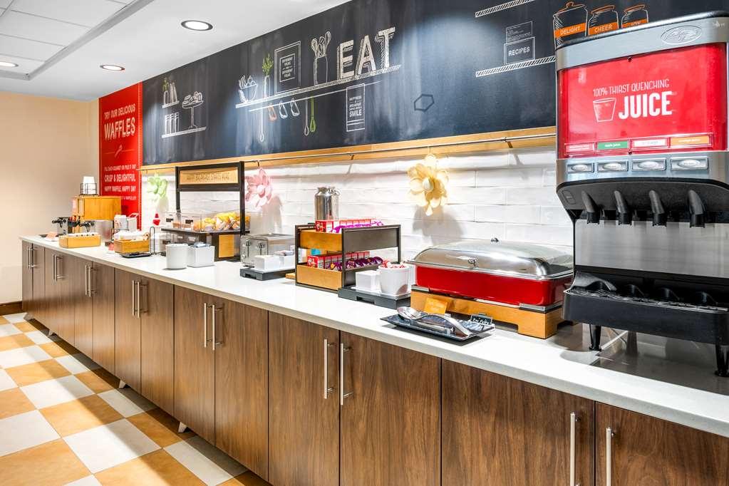 Hampton Grand Rapids/north Hotel 3*