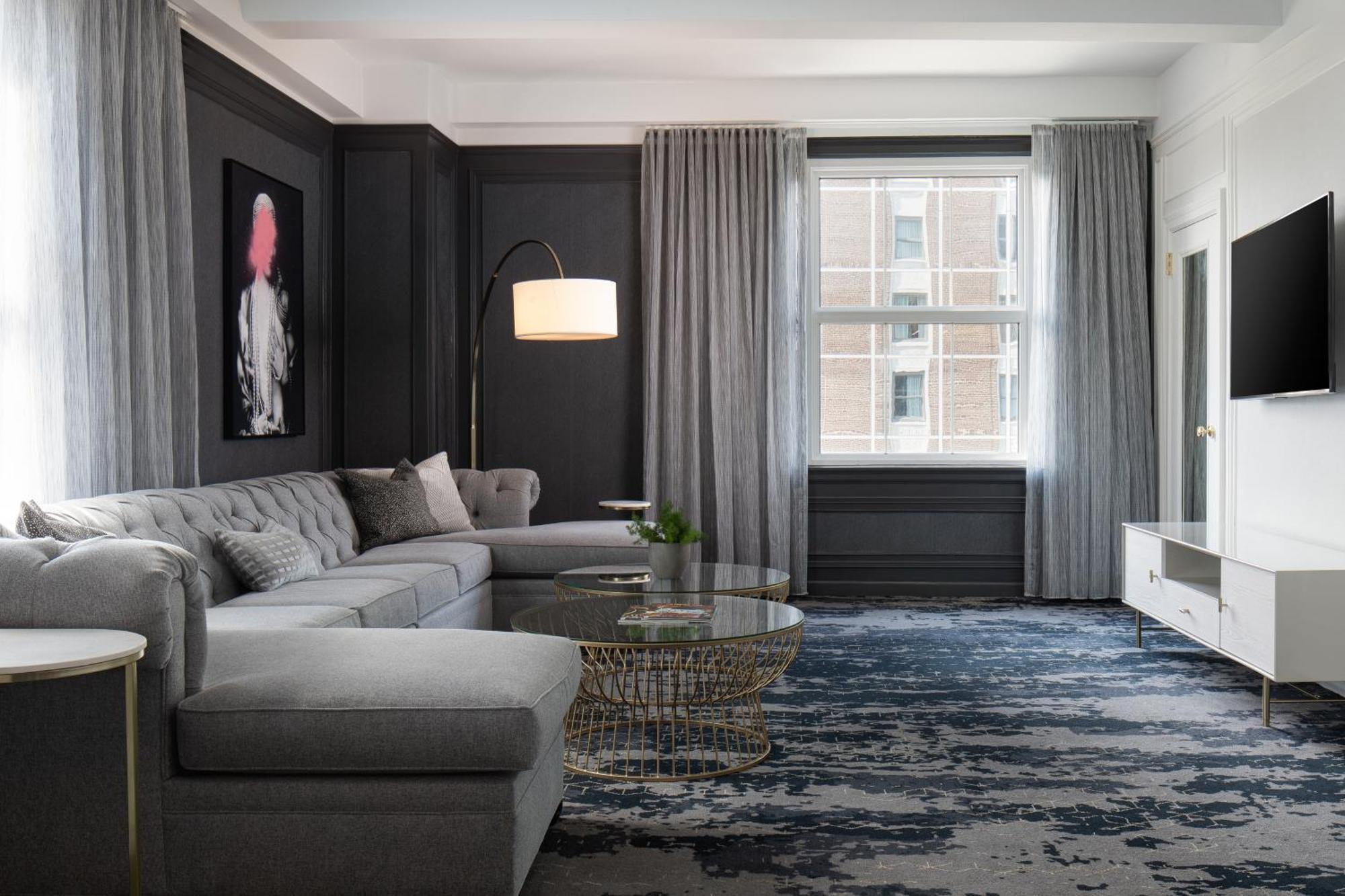 Hotel Amway Grand Plaza Hotel, Curio Collection By Hilton