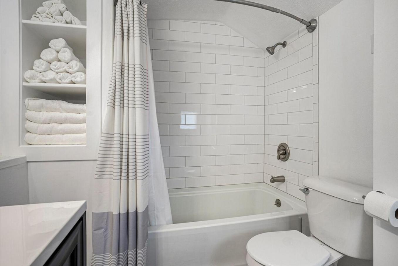 Contemporary Quarters - Modern Corporate Housing Apartment