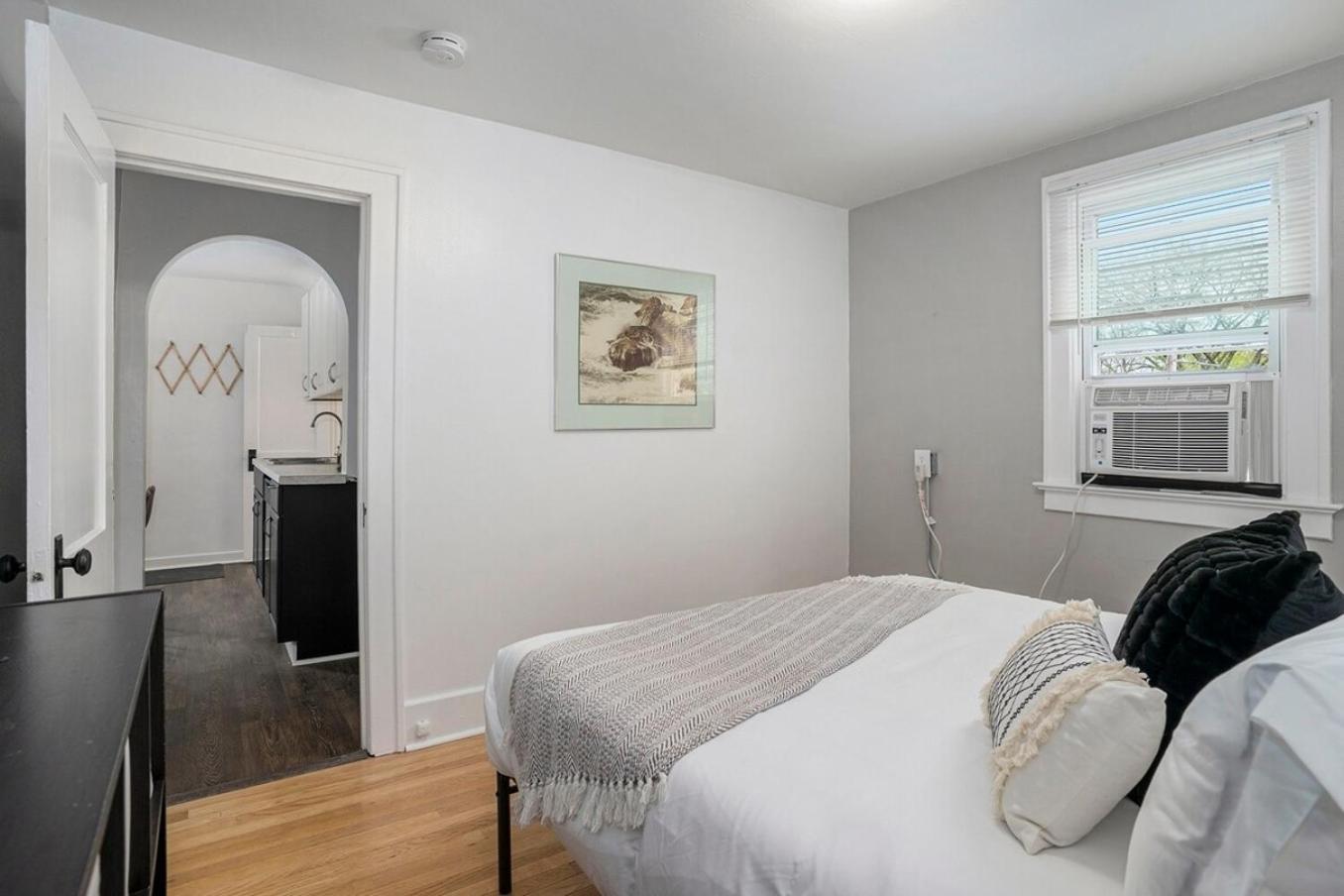 Contemporary Quarters - Modern Corporate Housing