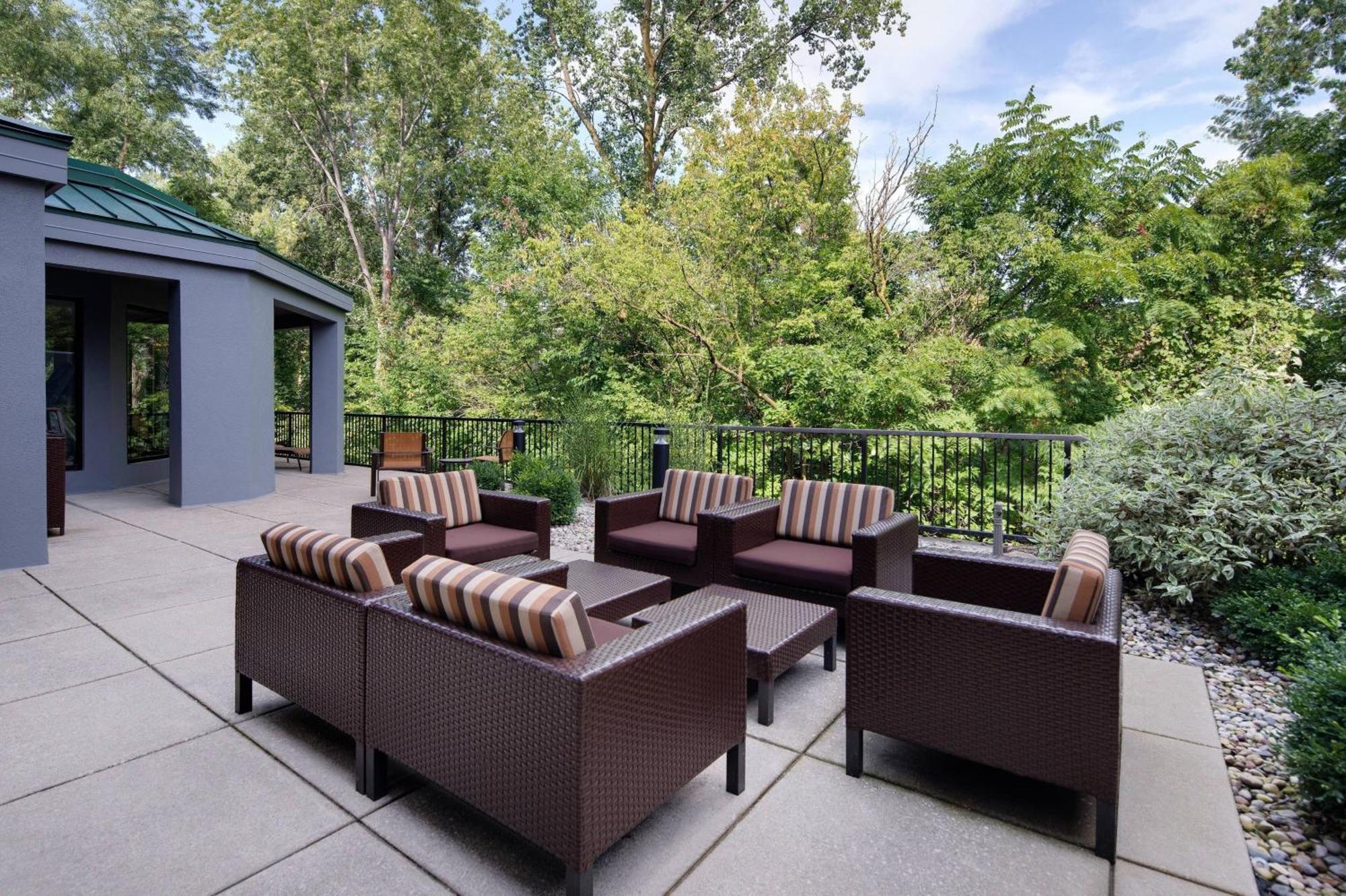 Hotel Courtyard Airport Grand Rapids