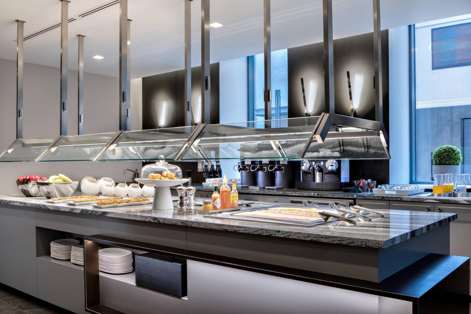 Hotel Ac By Marriott Downtown 4*