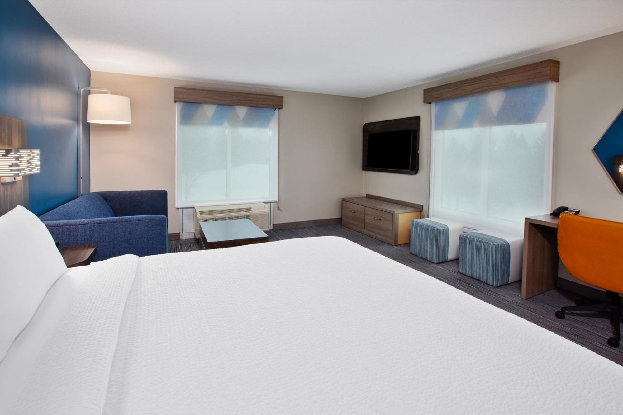 Hotel Express & Grand Rapids-north By Ihg Grand Rapids