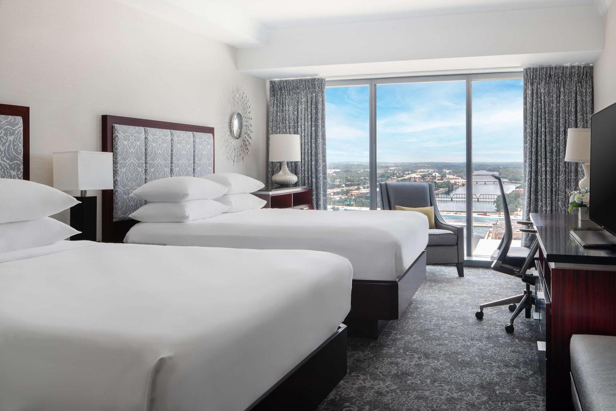 Amway Grand Plaza Hotel, Curio Collection By Hilton Hotel 4*