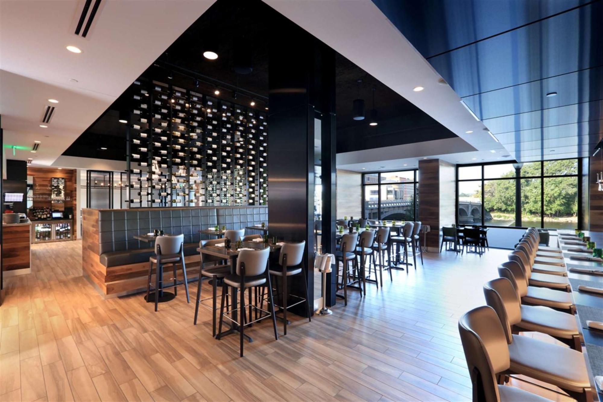 Hotel Amway Grand Plaza Hotel, Curio Collection By Hilton 4*