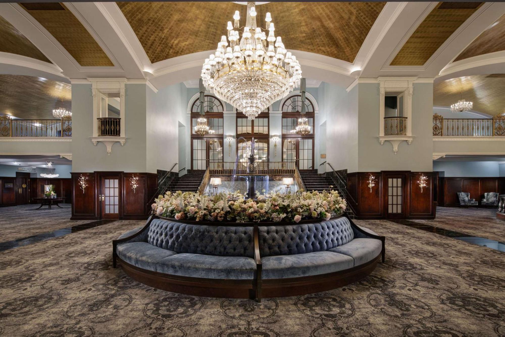 Amway Grand Plaza Hotel, Curio Collection By Hilton Grand Rapids