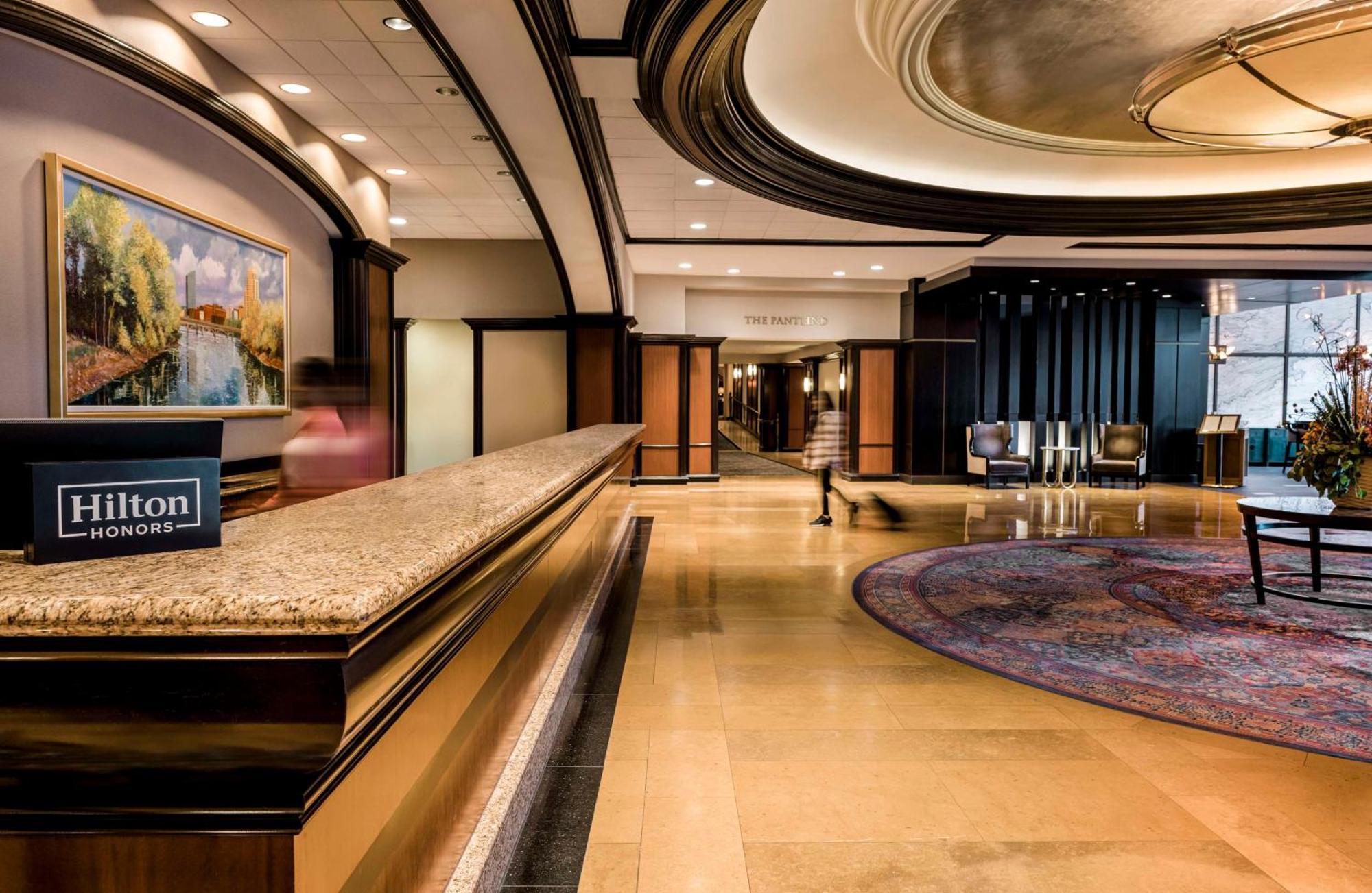 Amway Grand Plaza Hotel, Curio Collection By Hilton Hotel Grand Rapids