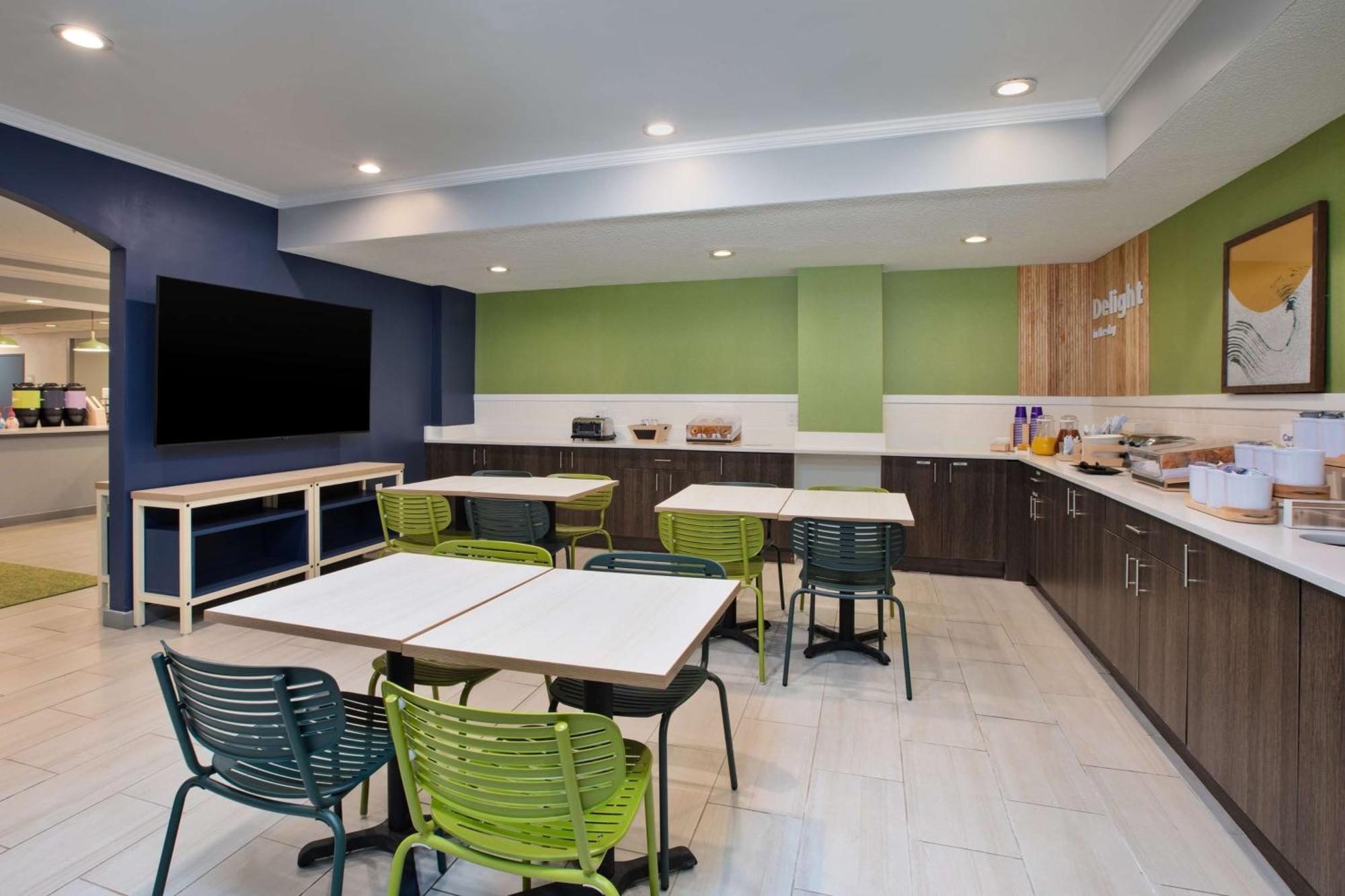 Hotel Spark By Hilton Walker North Grand Rapids