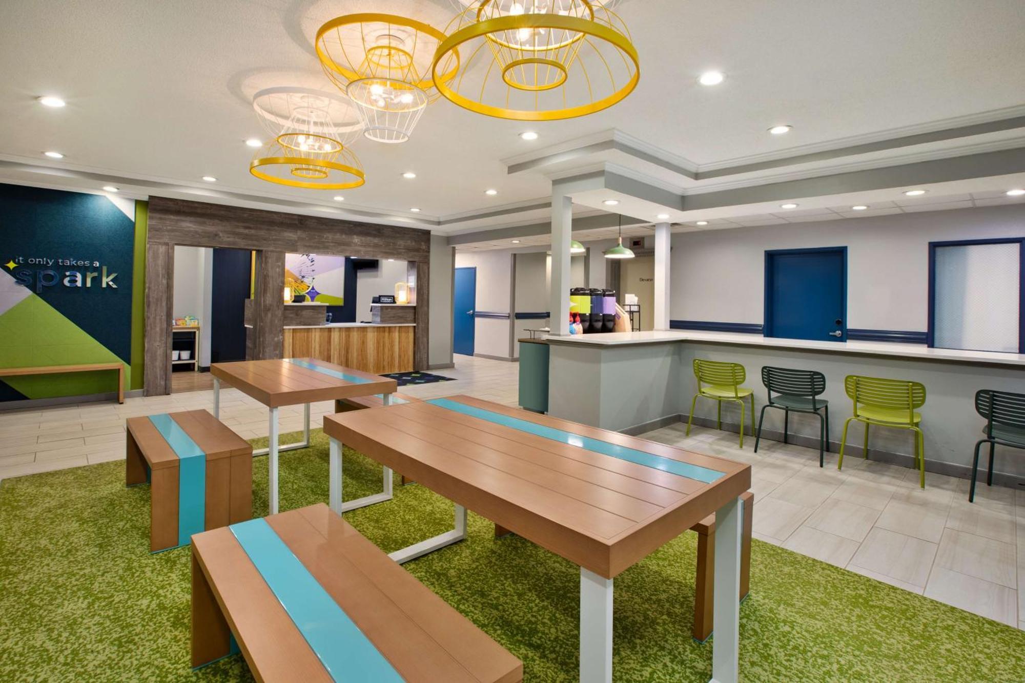Hotel Spark By Hilton Walker North Grand Rapids