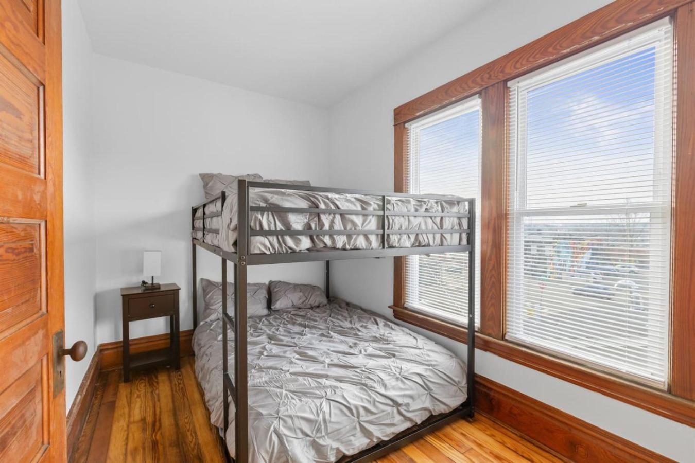 Gem - Near Heart Of Dt - Sleeps 10 Grand Rapids