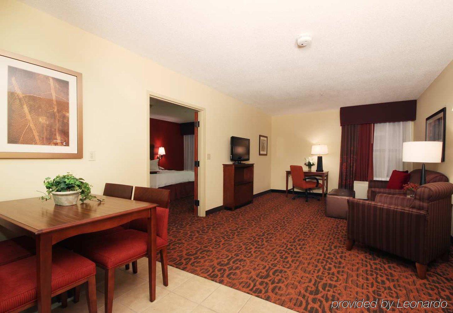 Hotel Hampton Grand Rapids/north 3*