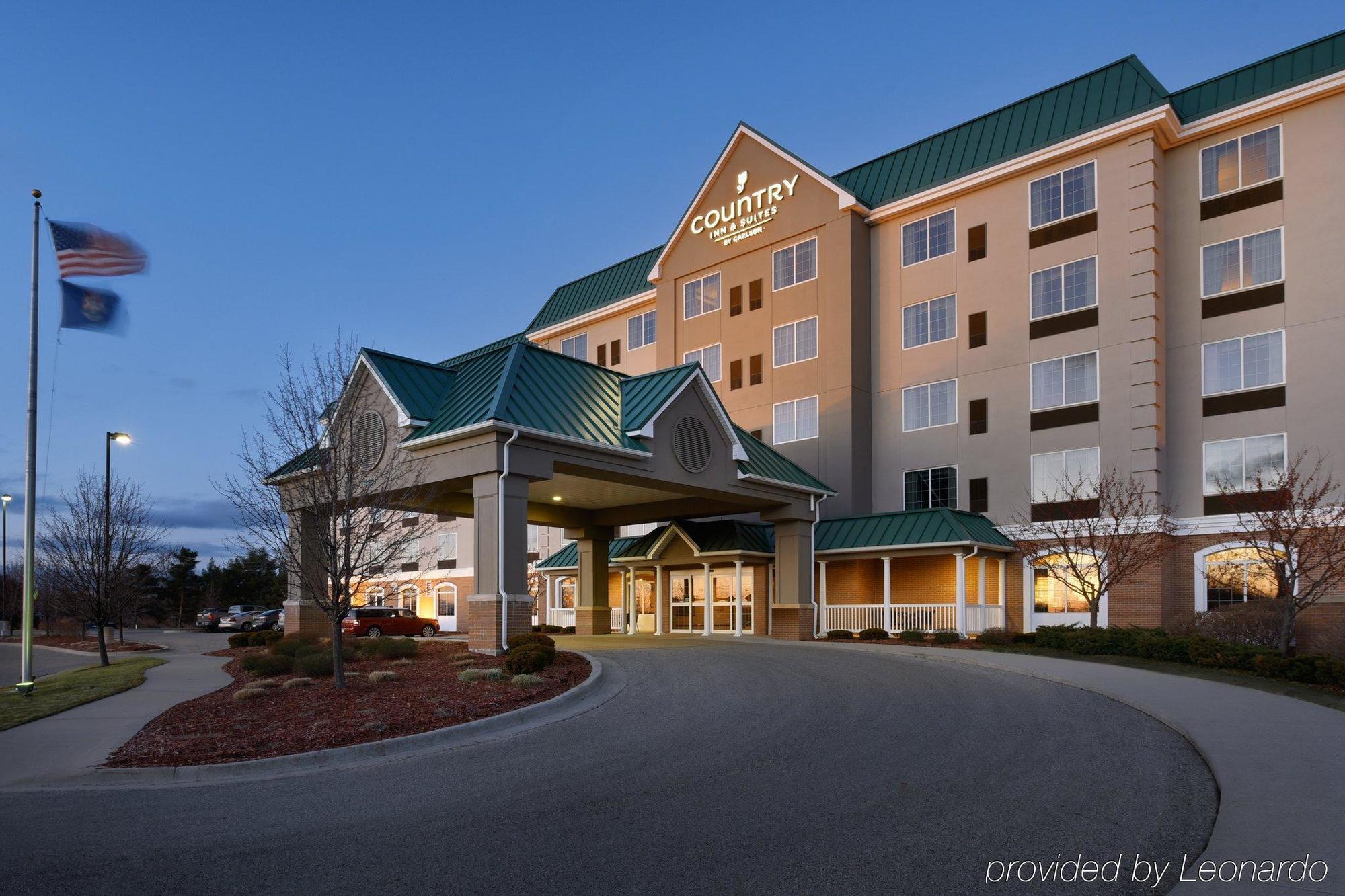 Country & By Radisson, East, Mi Hotel Grand Rapids