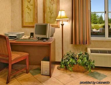Hotel Spark By Hilton Walker North Grand Rapids