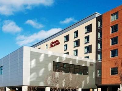 Hotel Hampton & Downtown Grand Rapids