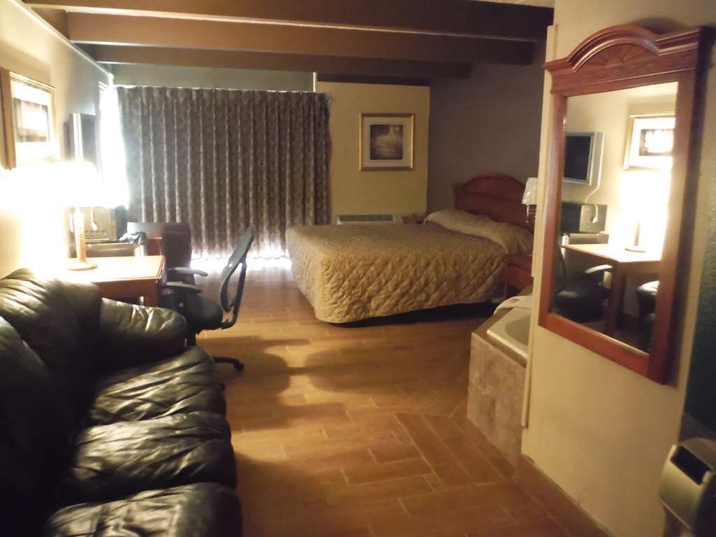 Budgetel & Grand Rapids