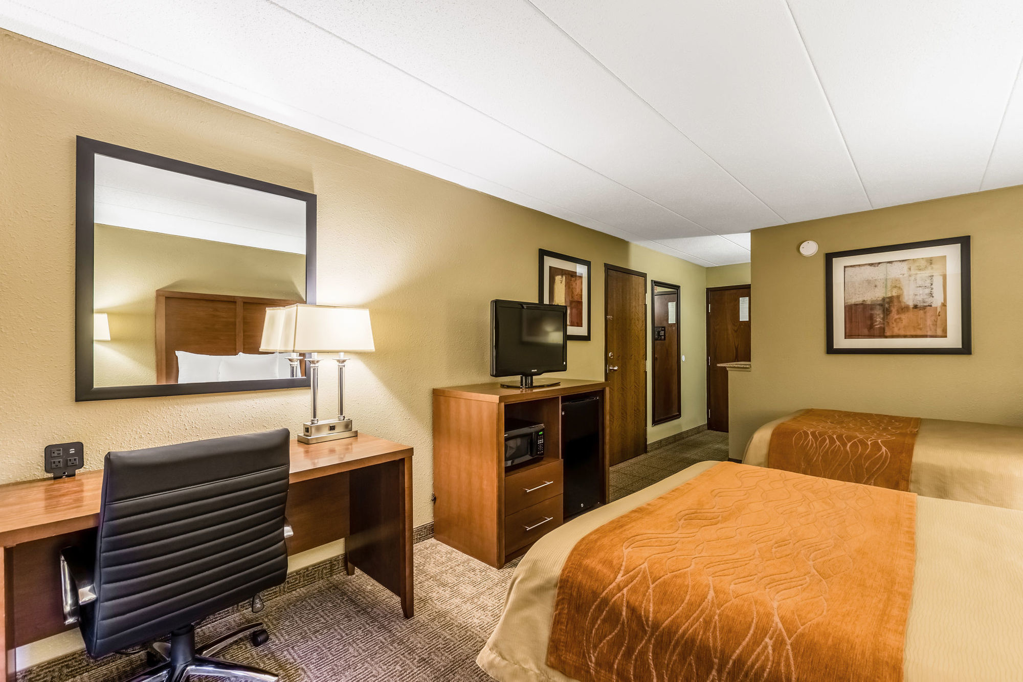 Comfort Airport Inn
