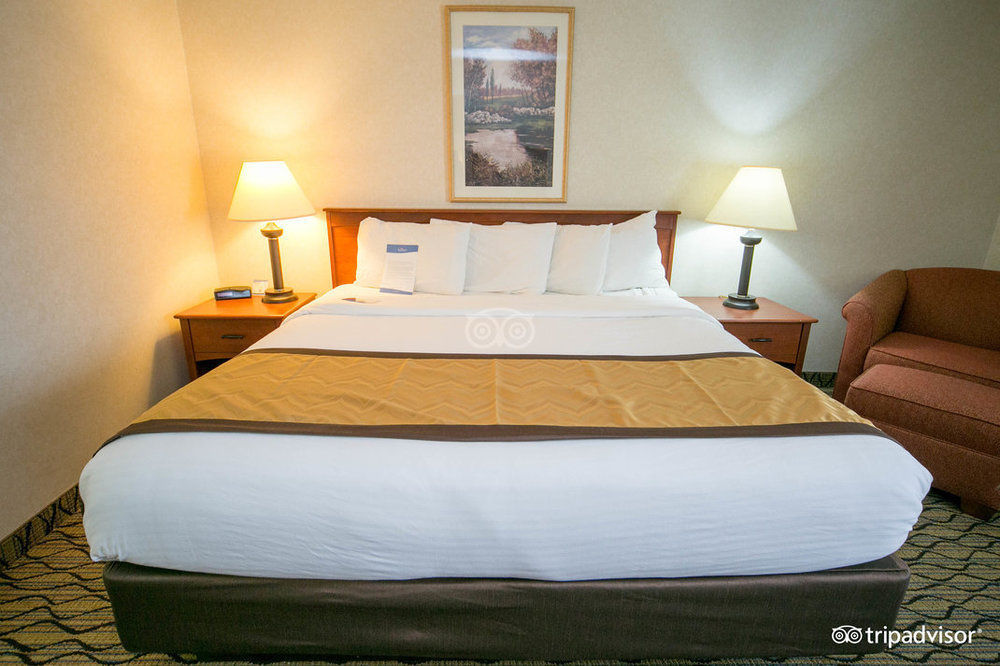 Baymont By Wyndham Airport Hotel 2*