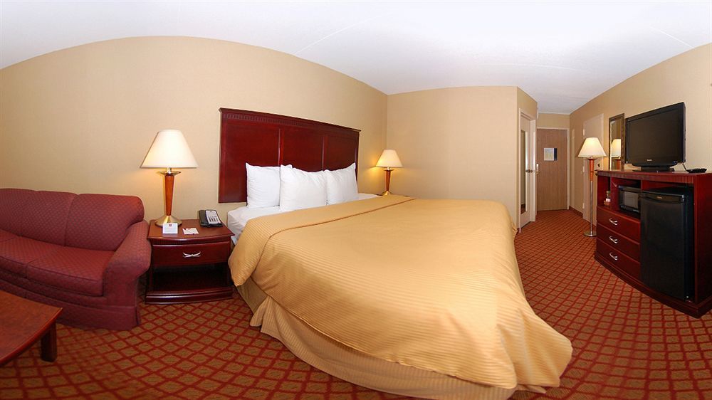 Clarion & Airport 3*