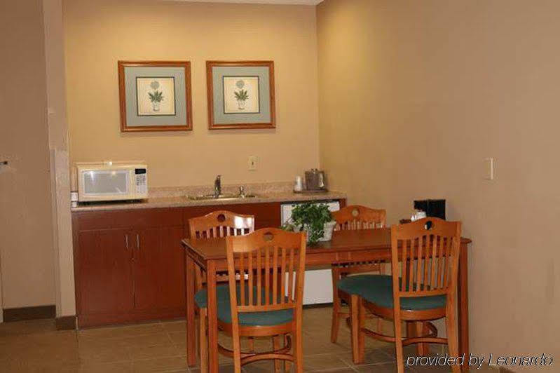 Hampton Grand Rapids/north Hotel 3*