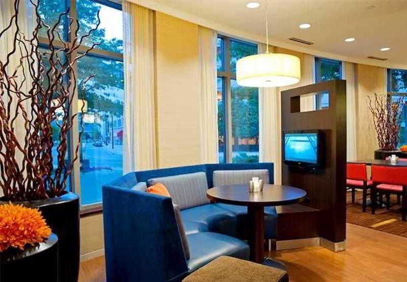 Courtyard Downtown 3* Grand Rapids