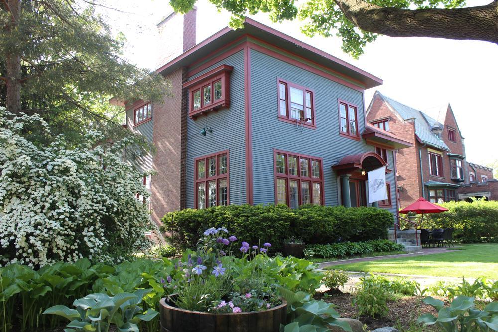Bed & Breakfast The Lafayette House Grand Rapids