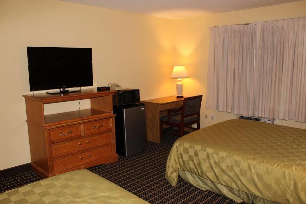 Hotel 6-grand Rapids, Mi - Northeast 2*