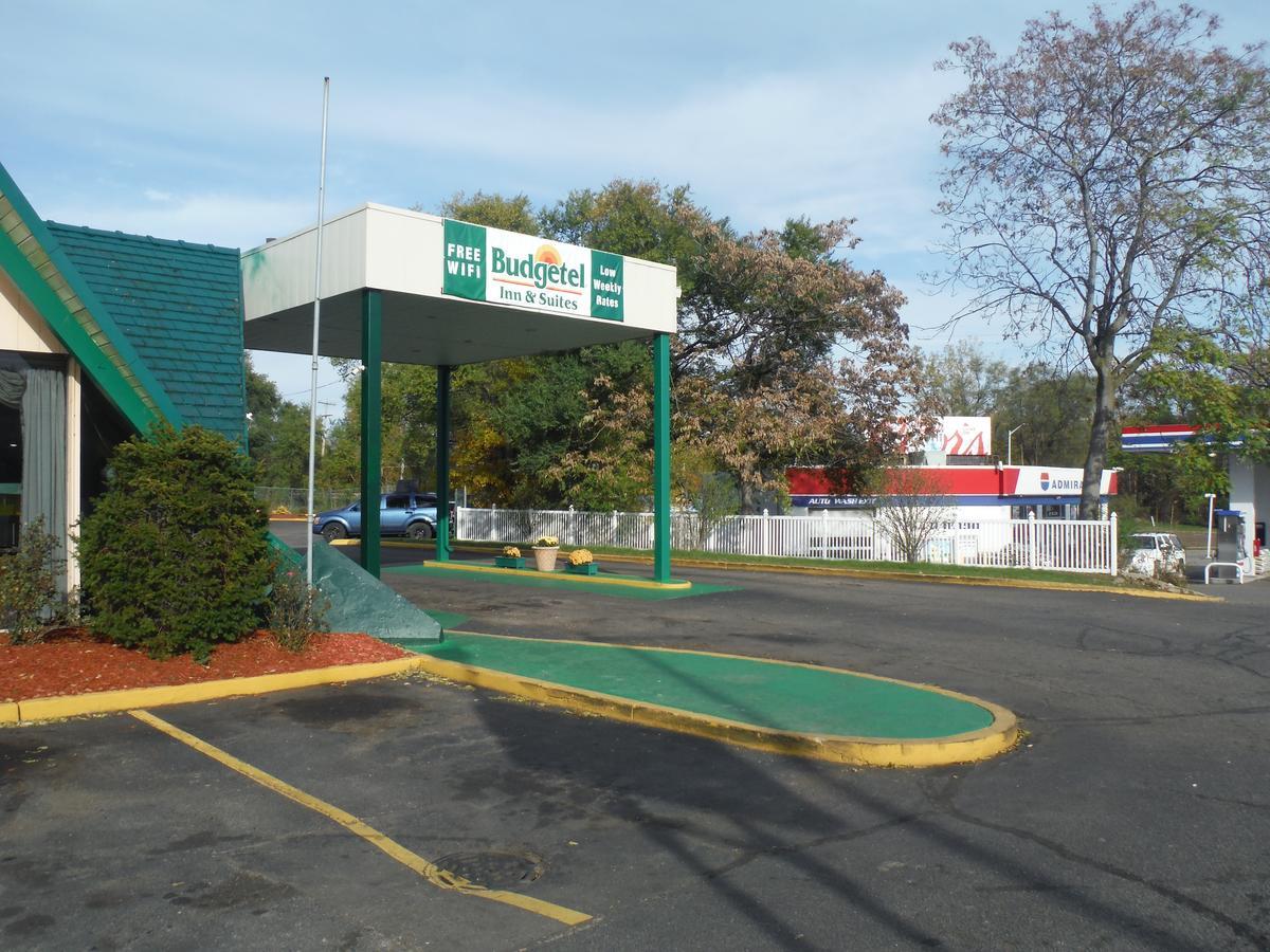 Budgetel & Hotel