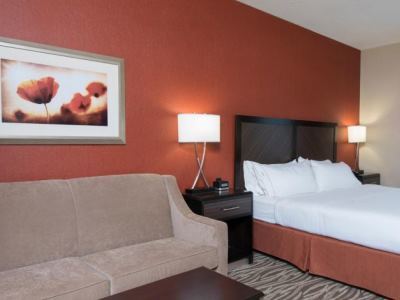 Hotel Express & Grand Rapids-north By Ihg
