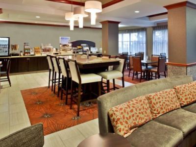 Express & Grand Rapids-north By Ihg Hotel 2*