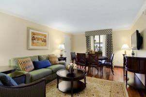 Courtyard Airport Hotel