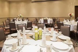 Hotel Courtyard Grand Rapids Airport 3*