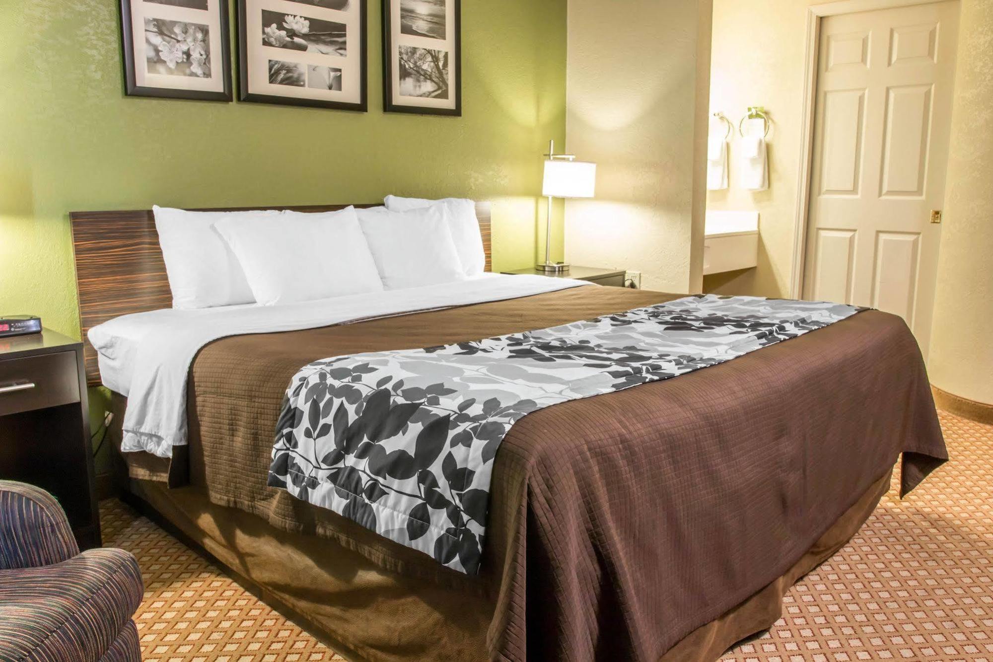 Hotel Sleep & Grand Rapids