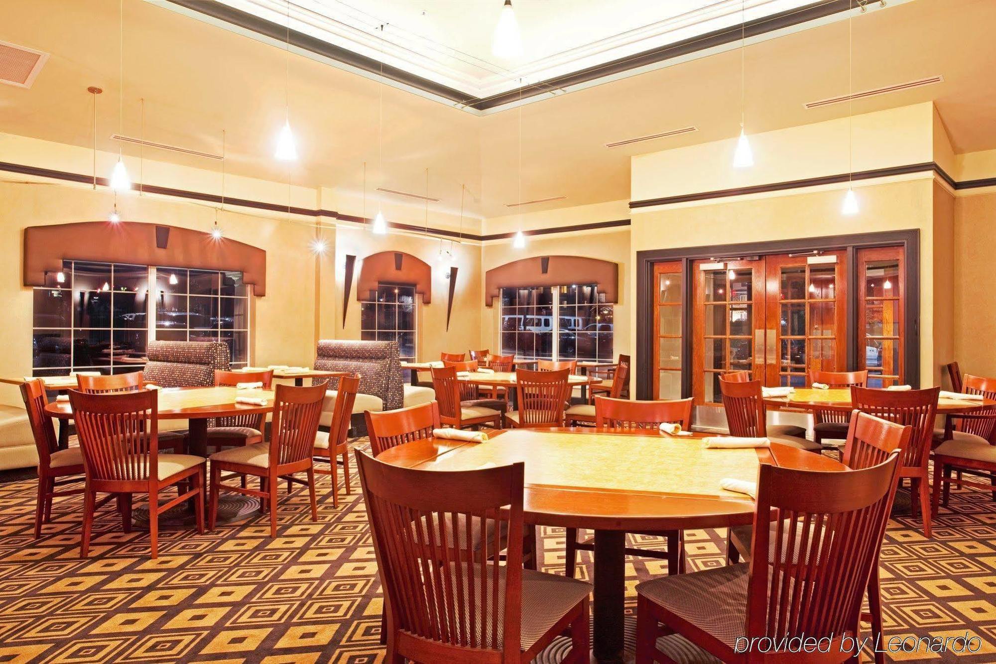 Grand Rapids-airport By Ihg Hotel 3*