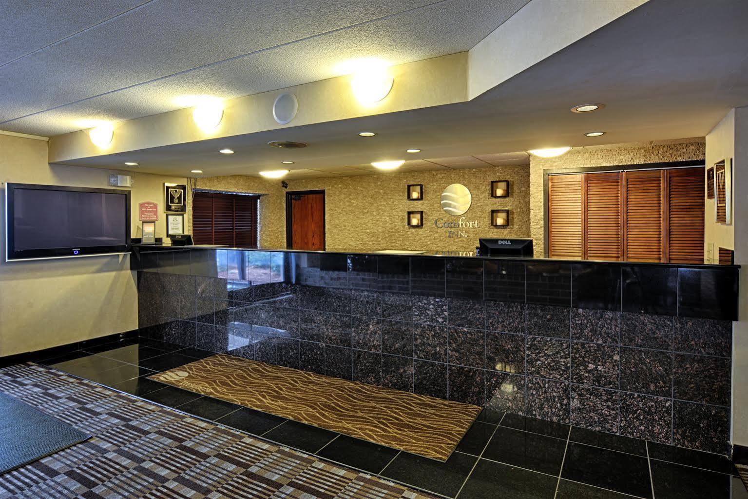 Comfort Airport Grand Rapids