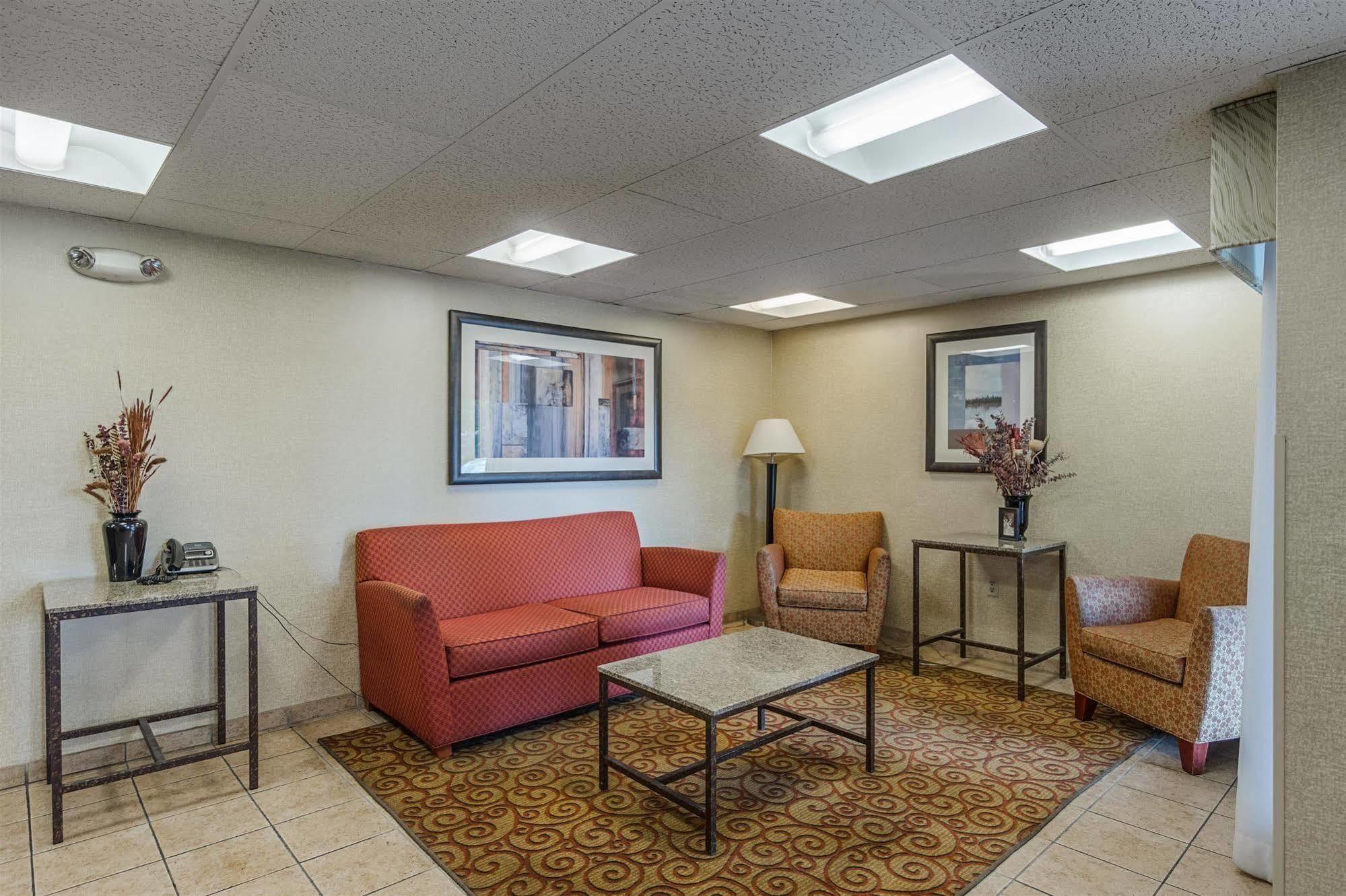 Rodeway Hotel