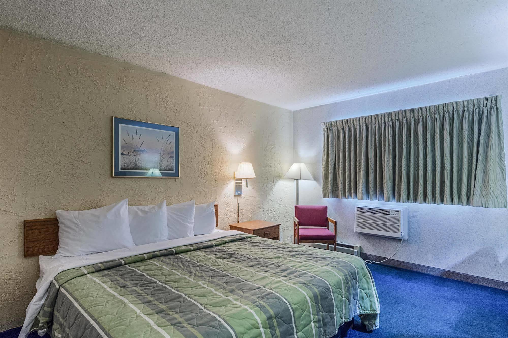 Rodeway Hotel