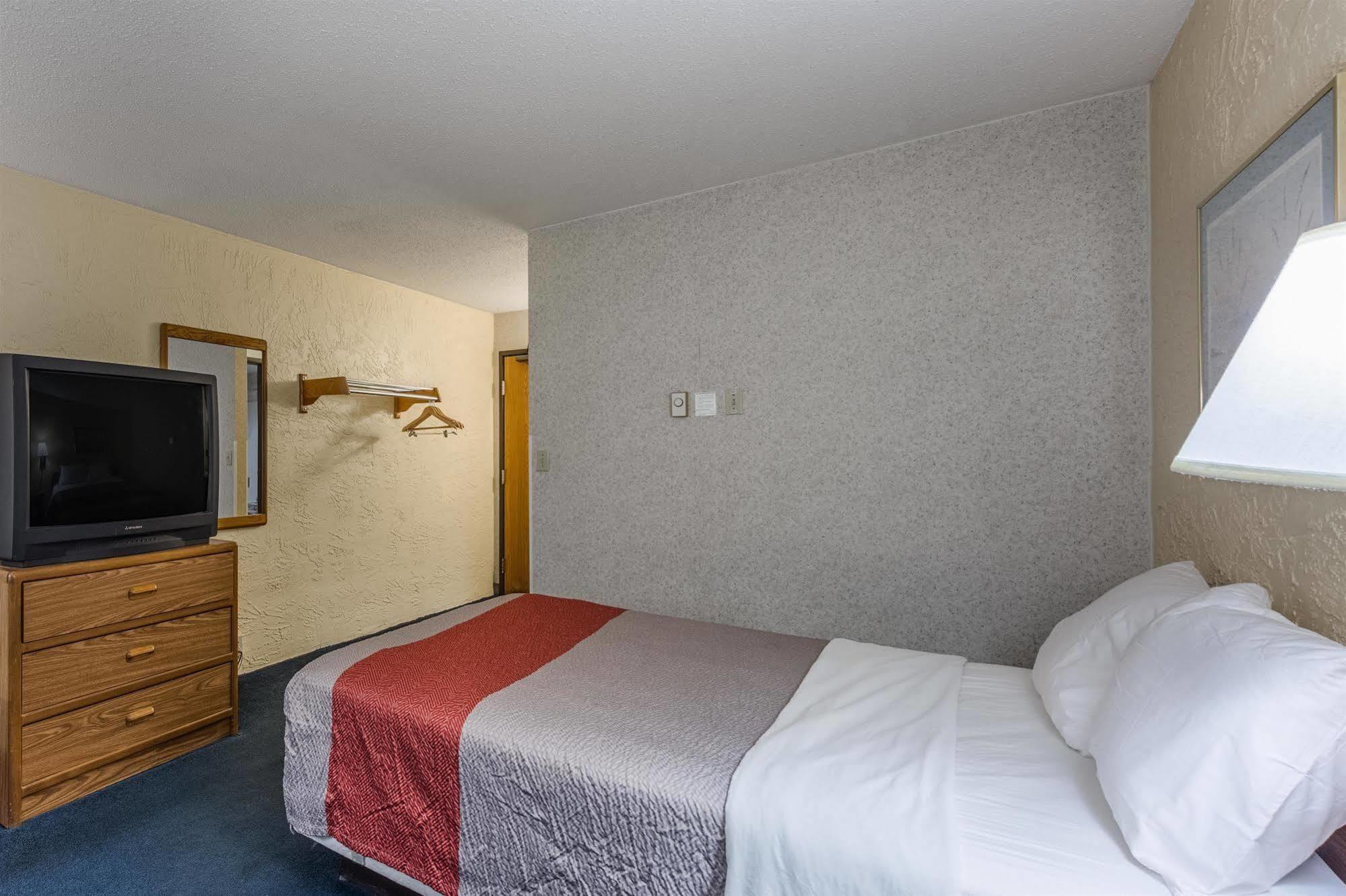 Rodeway Hotel