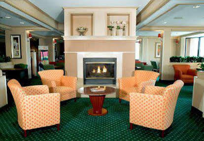 Courtyard Airport Hotel Grand Rapids