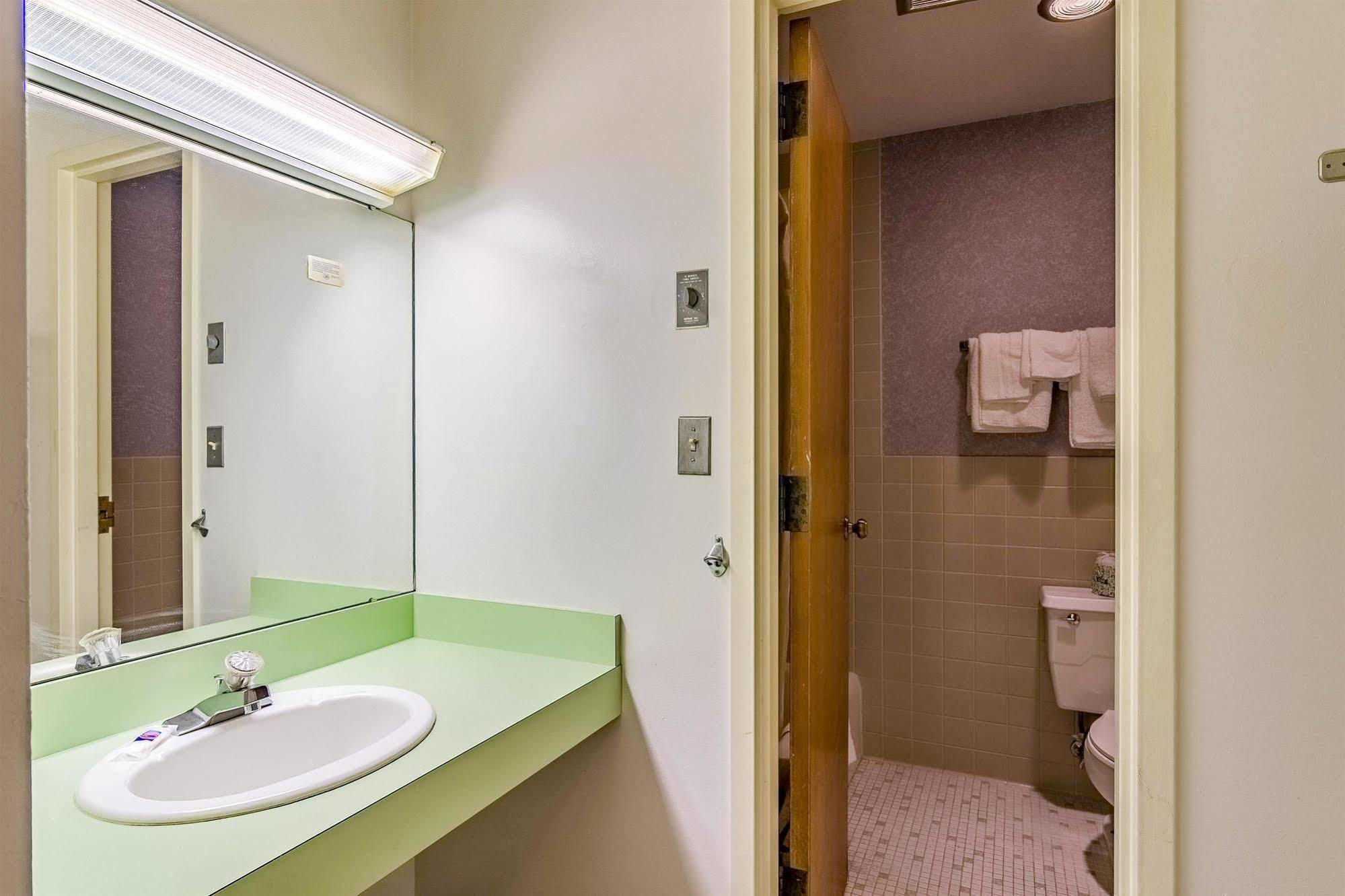 Hotel 6-grand Rapids, Mi - Northeast