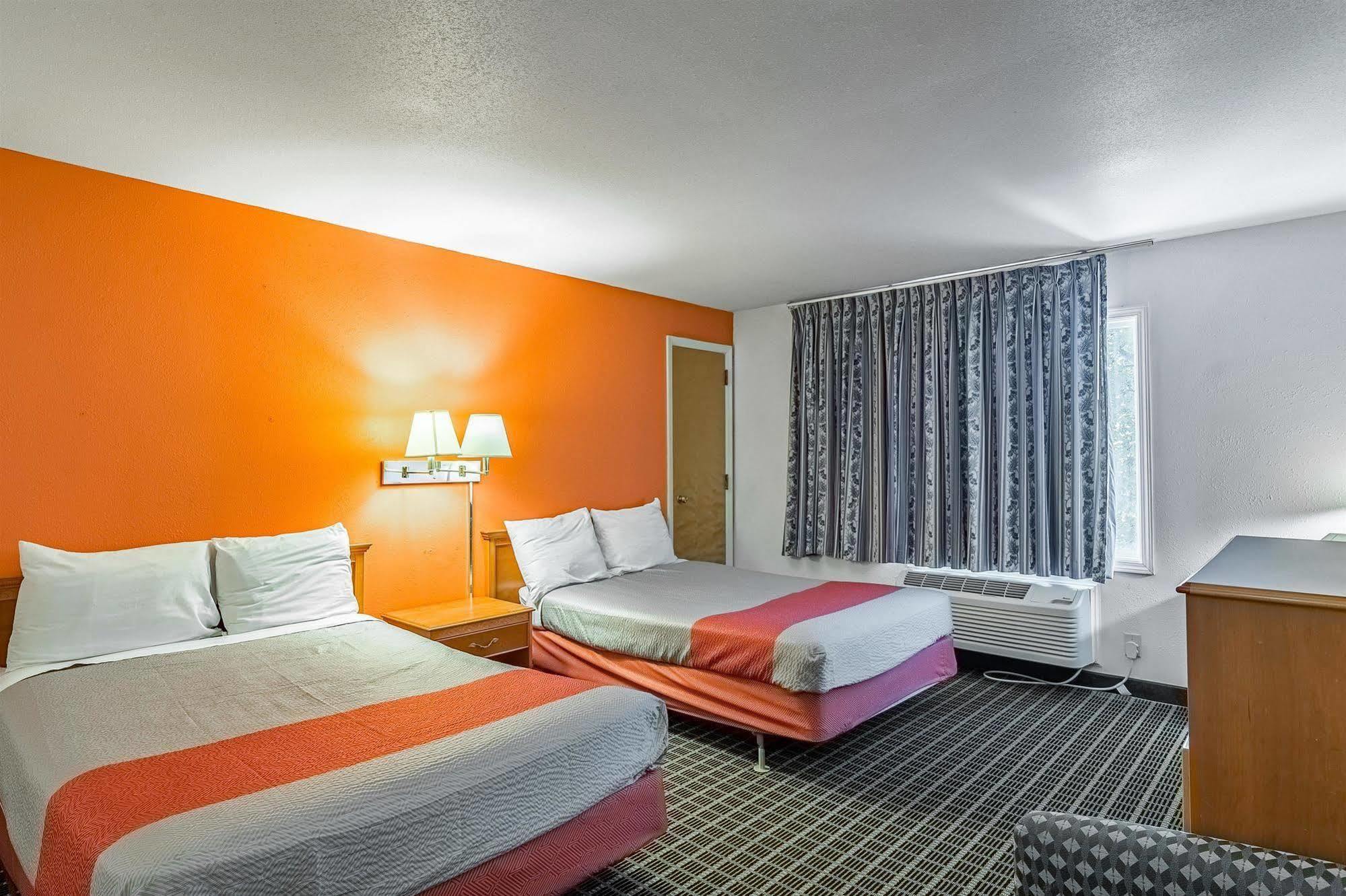 Hotel 6-grand Rapids, Mi - Northeast