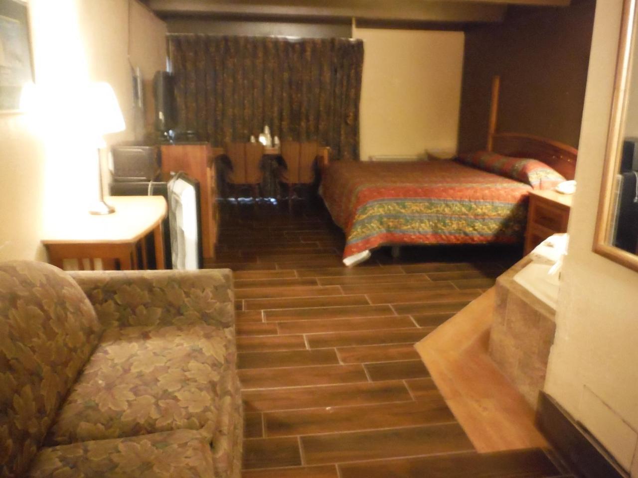 Budgetel & 2* Grand Rapids