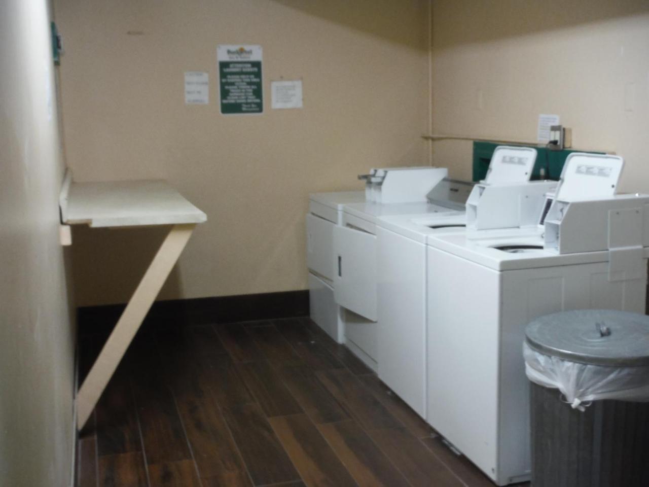 Hotel Budgetel & Grand Rapids