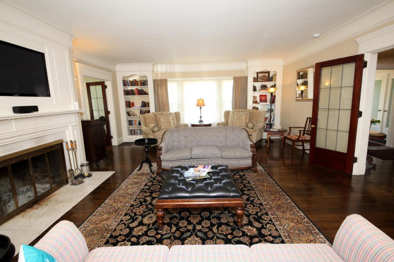 Leonard At Logan House Bed & Breakfast 3*