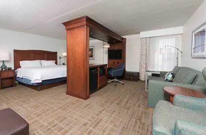 Hampton Grand Rapids/north Hotel
